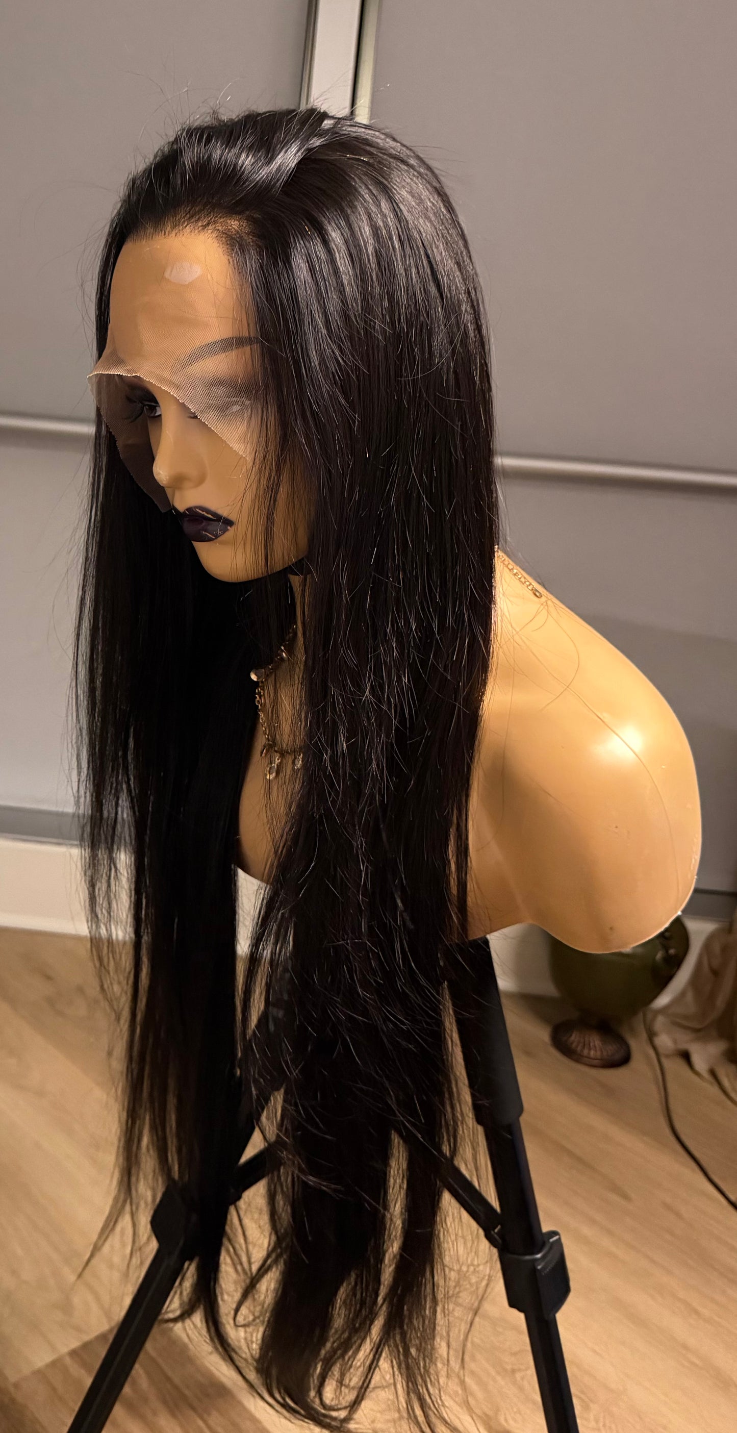 FULL FRONTAL STRAIGHT WIGS 13X6 200 DENSITY
